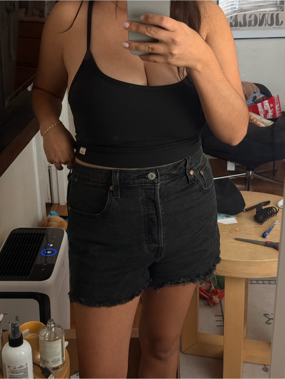 Levi’s washed High-Rise Frayed Hem Denim Shorts - Women